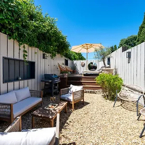 Hébergement de vacances Maison Avec Patio Et Jacuzzi