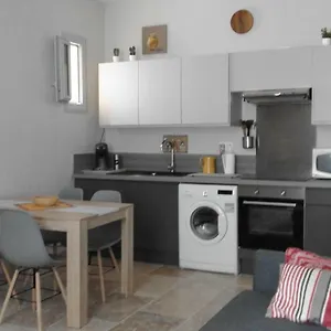 Appartement St Remy De Provence Proche Centre - Parking Privé